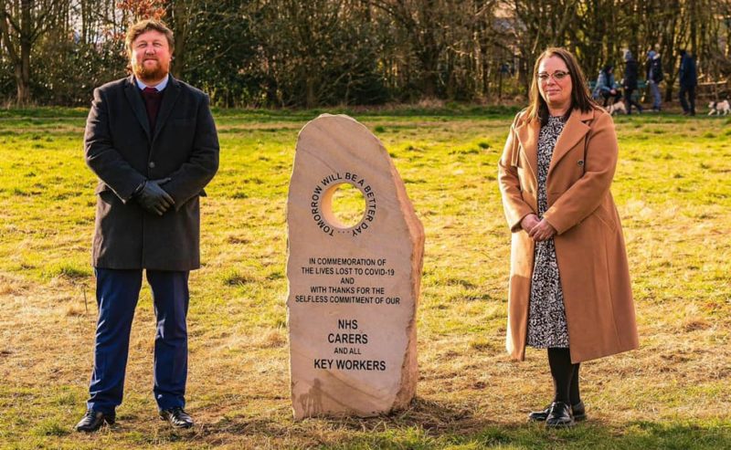 Cllr Gomez-Aspron and Cllr Bell at the memorial today