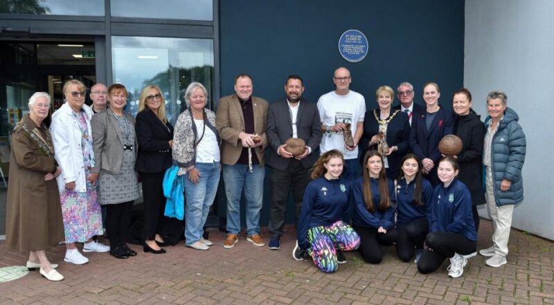 The plaque was unveiled at Queens Park by Mayor of St Helens Jeanette banks and Councillor Anthony Burns